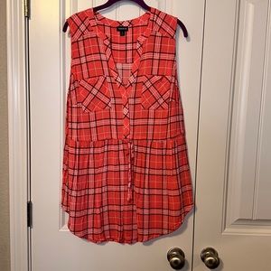 Torrid size 1 coral sleeveless, baby doll top adjustable drawstring waist.